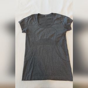 Lululemon Swiftly Tech short sleeve size 10